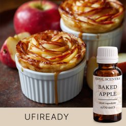 Zapiekane jabłka w białej formie na drewnianej desce — AF70 6413