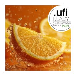 Grupa pomarańczy unoszących się w wodzie, z odbiciem światła na powierzchni.