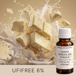 Kostki białej czekolady w rozprysku.