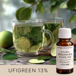 Zielona herbata z limonką i liśćmi.