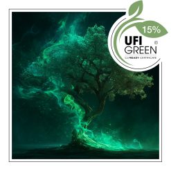 Zielone drzewo z eteryczną poświatą na ciemnym tle.