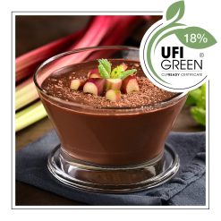 Szklana misa z musem czekoladowym ozdobiona kawałkami rabarbaru i listkami mięty. - AF70 2284